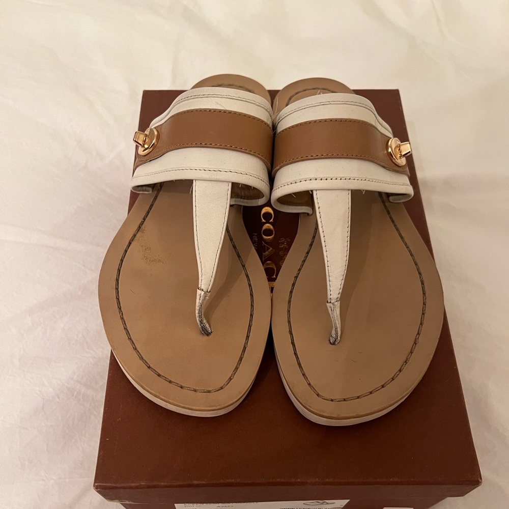 Coach size 7M Eileen Semi Mat Sandal